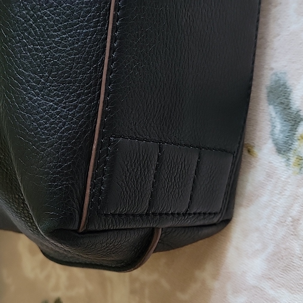 Black leather Fossil Crossbody bag - Picture 2 of 16